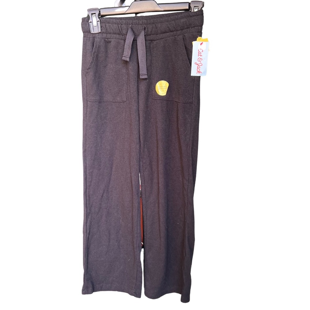 Kid’s cat and jack sweatpants Black size M 8